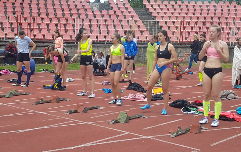 Do s&uacute;ťaže družstiev vst&uacute;pili aj mlad&scaron;ie žiactvo, dorast a juniori