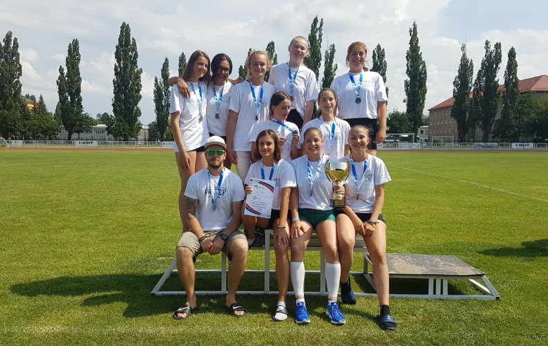 Fantastick&yacute; &uacute;spech na&scaron;ich dievčat