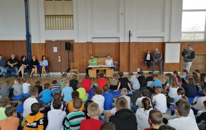 J&aacute;n Volko nav&scaron;t&iacute;vil žiakov &scaron;portov&yacute;ch tried