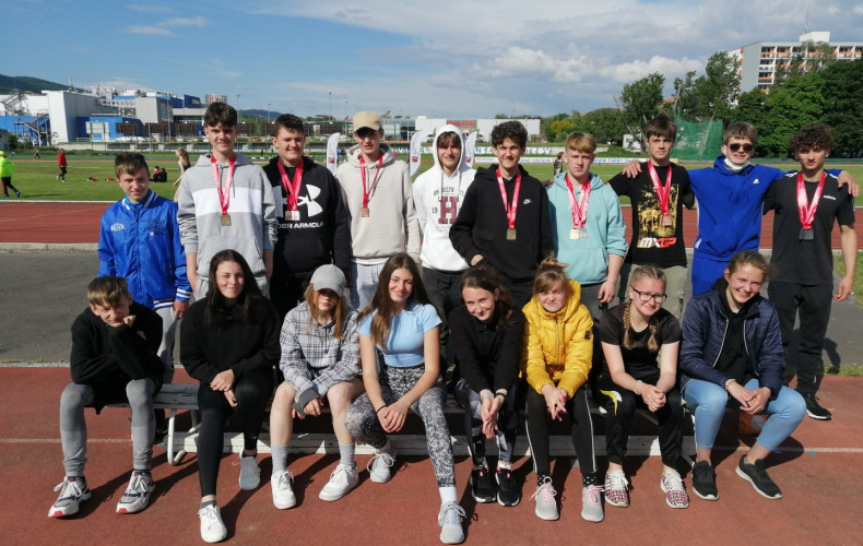 Chlapci dorastu a st. žiactva sa postarali o par&aacute;dny &uacute;spech