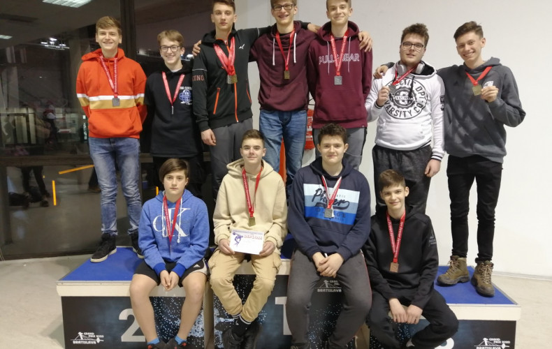 Halové MSsAZ staršie žiactvo a dorast_Bratislava_2020
